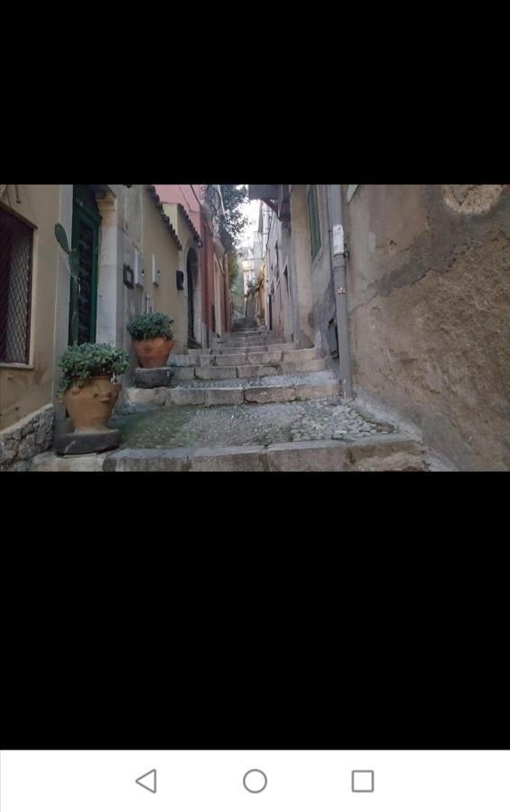 Al Teatro Antico Rooms & House Taormina Exterior photo